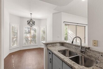 6000-16 Shepherd Mountain Cove in Austin, TX - Building Photo - Building Photo