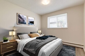Pembroke House in Red Deer, AB - Building Photo - Building Photo