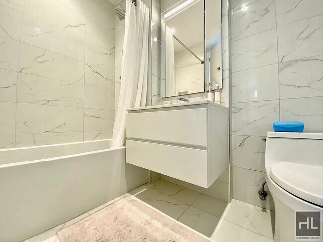 East 44th Street in New York, NY - Building Photo - Building Photo