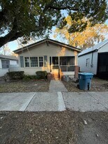 2308 Albany St in Brunswick, GA - Building Photo