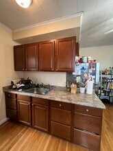 12 Hancock St, Unit 1 in Somerville, MA - Foto de edificio - Building Photo