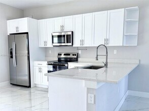819 Eisenhower Blvd in Lehigh Acres, FL - Building Photo - Building Photo