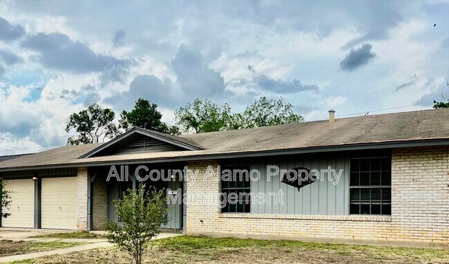 property at 4923 Creekmoor Dr