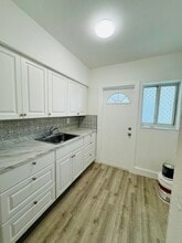 1135 Euclid Ave in Miami Beach, FL - Building Photo - Building Photo