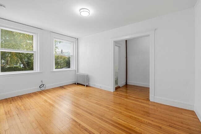 170 Maple St in Malden, MA - Building Photo - Building Photo