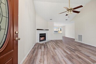 3706 Westmeadow Dr in Houston, TX - Building Photo - Building Photo
