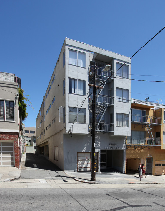 2240 Larkin in San Francisco, CA - Building Photo