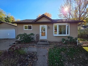 2451 Harrison St in Eau Claire, WI - Building Photo - Building Photo