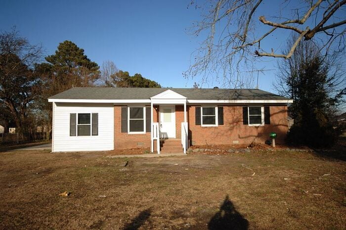 105 Rose Dr in Goldsboro, NC - Building Photo
