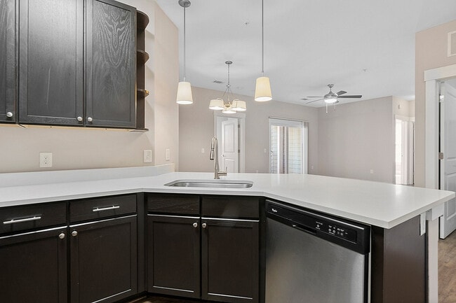 Cottonwood Reserve in Charlotte, NC - Building Photo - Building Photo