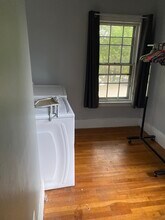 214 French St, Unit 3 in Bangor, ME - Building Photo - Building Photo