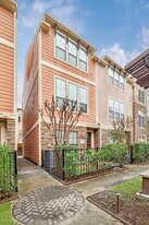 1046 W 23rd St in Houston, TX - Building Photo