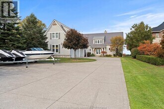 1094 Lilydale Ave in Lakeshore, ON - Building Photo - Building Photo