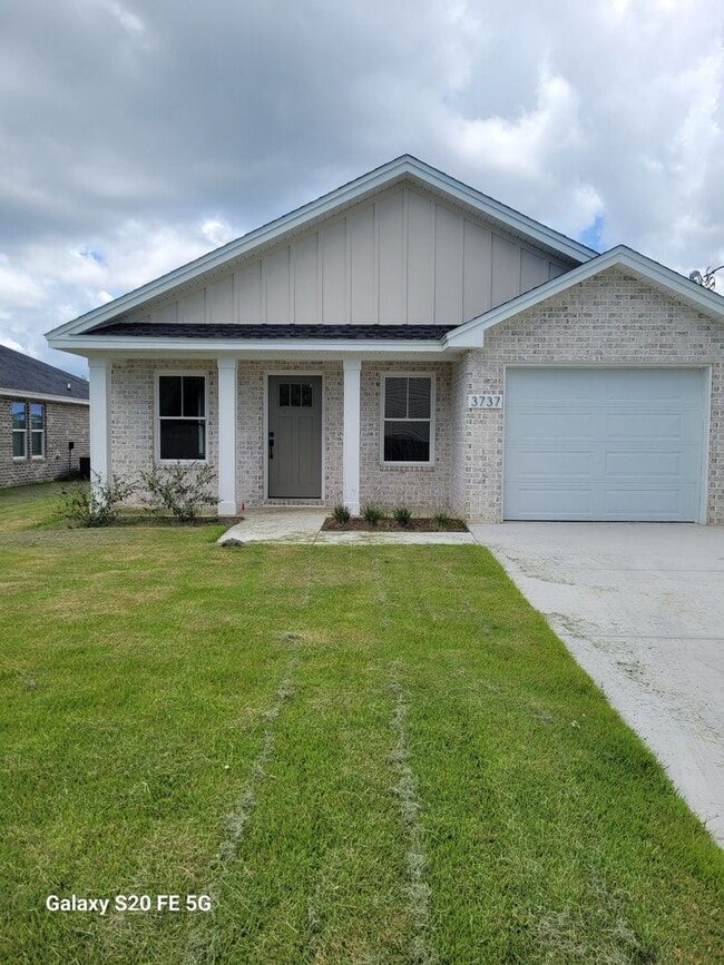 property at 3737 Avon Rd