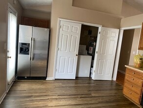 2632 Buck Ln in Lexington, KY - Foto de edificio - Building Photo