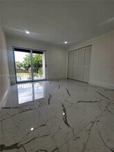 5913 SW 36th Ct, Unit 13 in Davie, FL - Building Photo - Building Photo