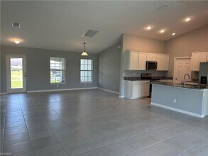 3756 NE 13th Pl in Cape Coral, FL - Building Photo - Building Photo