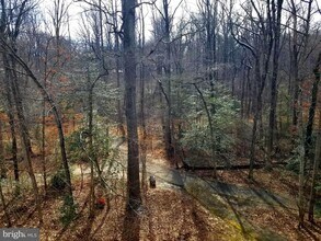 11619 Stoneview Square-Unit -22C in Reston, VA - Building Photo - Building Photo