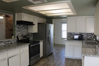 14343 Whitecross Dr in Houston, TX - Building Photo - Building Photo