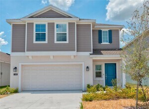 1488 Cumberland Ave in Davenport, FL - Foto de edificio - Building Photo