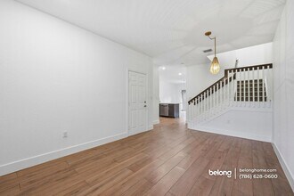 4676 Caspian Way in Davie, FL - Building Photo - Building Photo