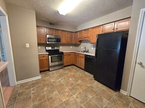 277 Dunbar Cave Rd in Clarksville, TN - Foto de edificio - Building Photo