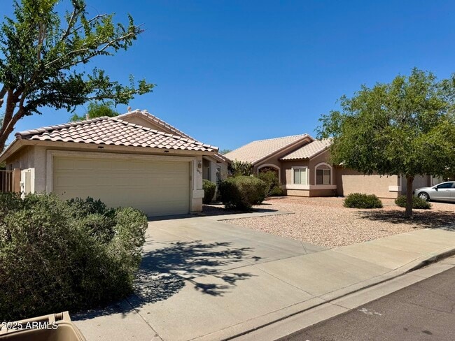 16117 W Madison St in Goodyear, AZ - Foto de edificio - Building Photo