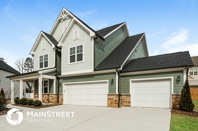 property at 62 Maximus Cir