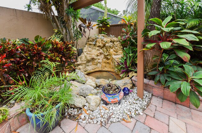 6548 Patio Ln in Boca Raton, FL - Building Photo - Building Photo