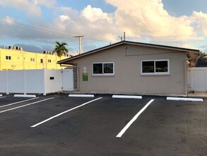 60 NW 39 St in Oakland Park, FL - Building Photo - Interior Photo