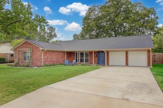 2910 Freshmeadows Dr in Houston, TX - Building Photo - Building Photo
