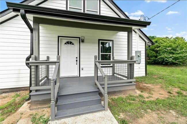 4878 Youngs Mill Rd in Hogansville, GA - Foto de edificio - Building Photo