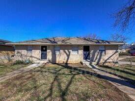 14834 E Nickell Ave in Independence, MO - Building Photo