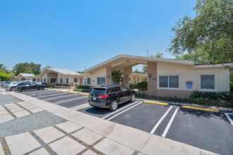 Arch Creek Apartments in North Miami, FL - Foto de edificio - Primary Photo