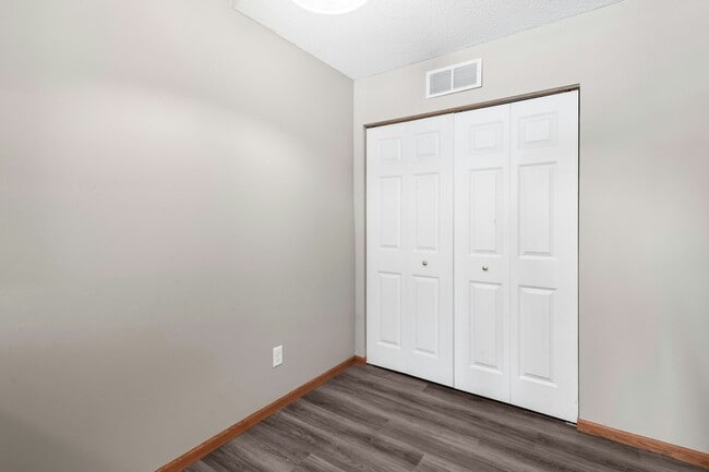 20429 Kensfield Trail in Lakeville, MN - Building Photo - Building Photo