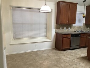 10019 Blissful Valley Ln in Tomball, TX - Building Photo - Building Photo
