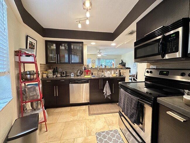 5811 NE 14th Rd in Fort Lauderdale, FL - Building Photo - Building Photo