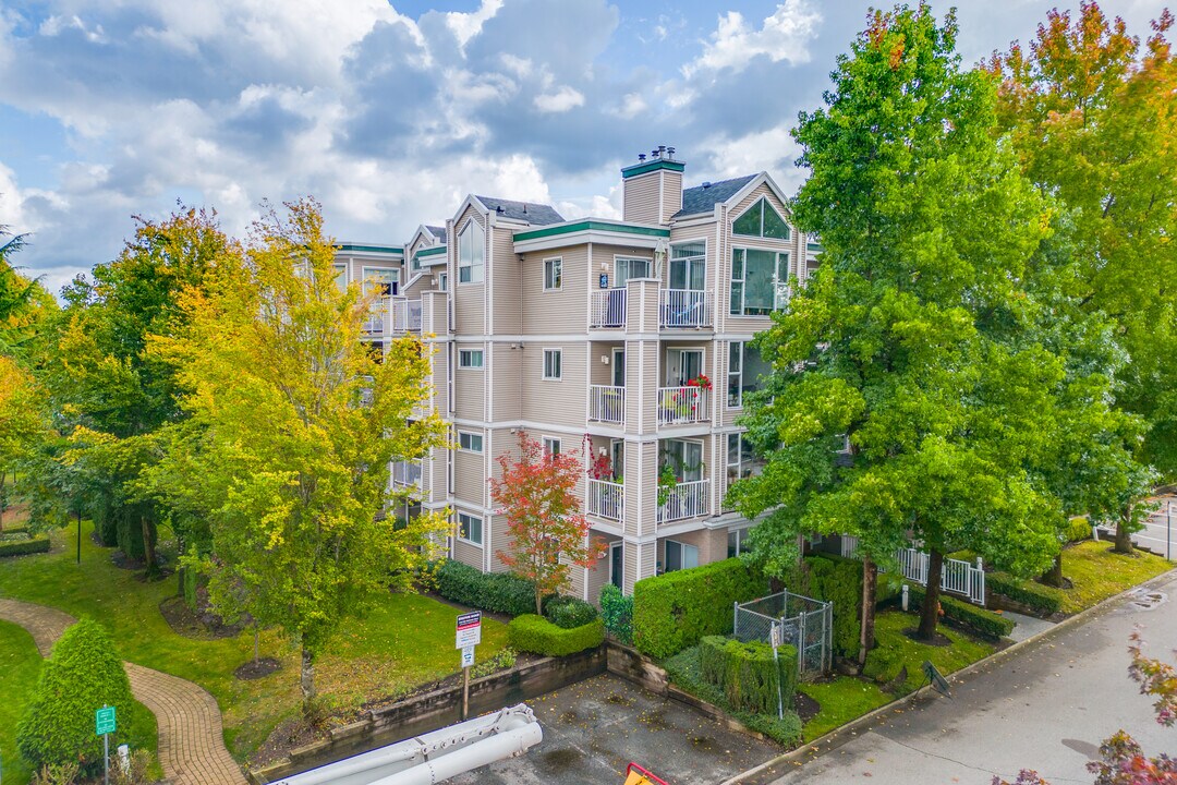 Parkwood Manor in Pitt Meadows, BC - Building Photo