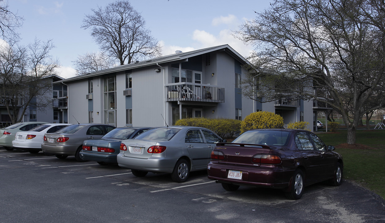 Colony I & II in Worcester, MA - Building Photo