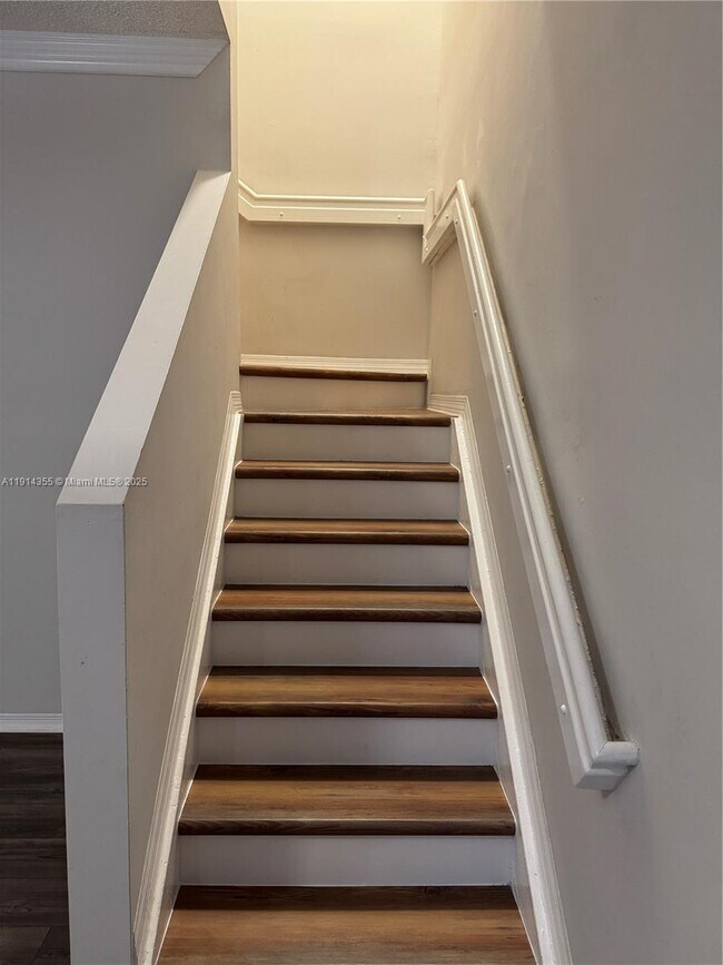 2224 SE 25th Ave in Homestead, FL - Building Photo - Building Photo