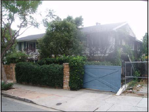 1331-1345 Havenhurst Dr in West Hollywood, CA - Building Photo - Building Photo