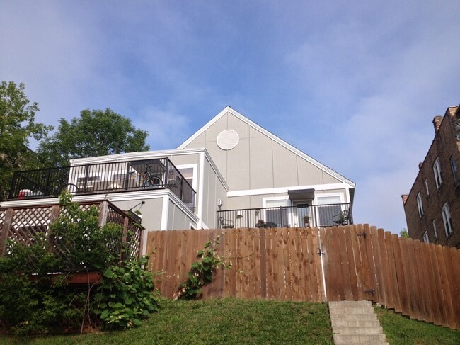 14 W 5th St, Unit 2