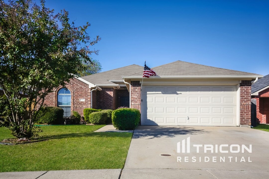 9312 Rhoni Ct in Fort Worth, TX - Building Photo