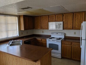 819 N College Ave, Unit K-136 in Tempe, AZ - Building Photo - Building Photo
