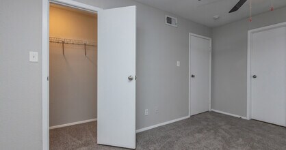Marymont in Tomball, TX - Building Photo - Building Photo