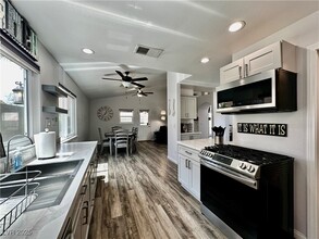 41 Stone Cress Dr in Henderson, NV - Building Photo - Building Photo