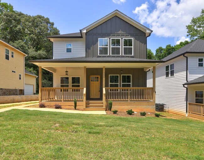 property at 156 Hemphill School Rd NW