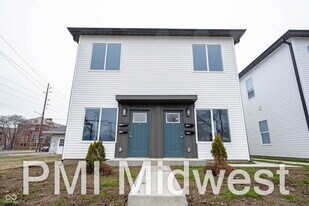 2814 E Michigan St in Indianapolis, IN - Building Photo