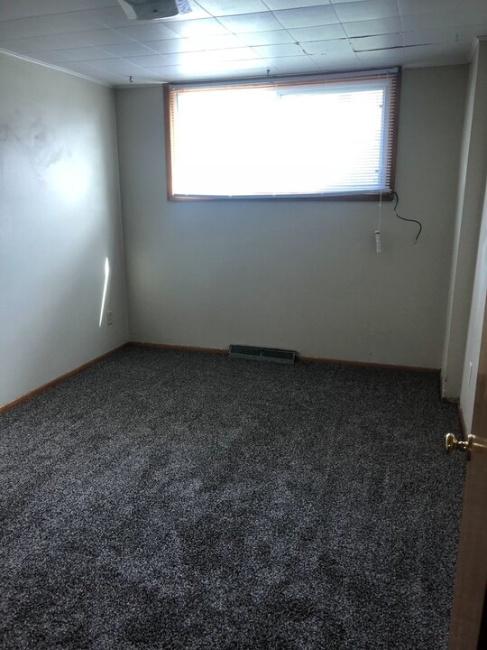 1210 N 19th St in Bismarck, ND - Building Photo