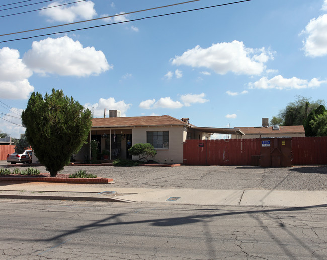 4240-4262 E Fairmount St in Tucson, AZ - Building Photo - Building Photo